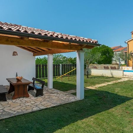 Spacious Four-Bedroom Villa Marija Klostar Exterior photo