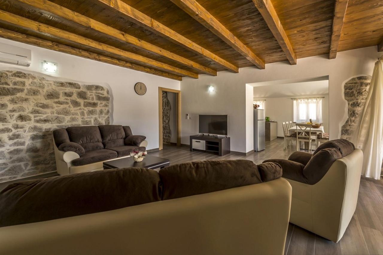 Spacious Four-Bedroom Villa Marija Klostar Exterior photo